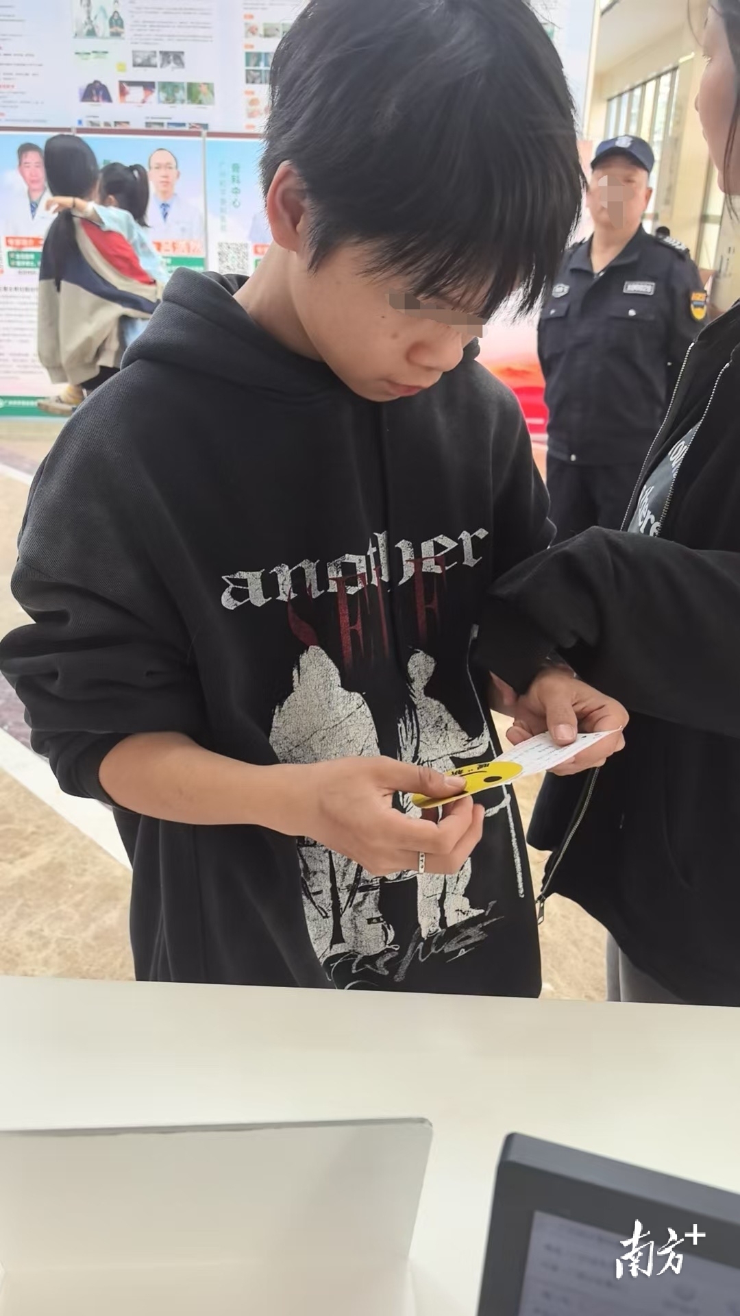 ���Σ���������